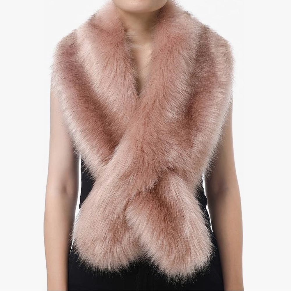 Extra Large Women's Faux Fur Collar for Winter Coat